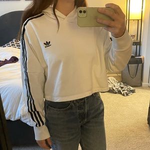 White Adidas cropped sweatshirt size M